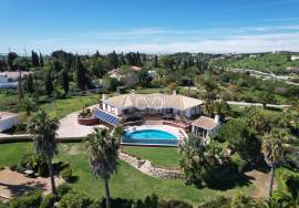 3 Bedroom Country House with Sea View – Near Lagos