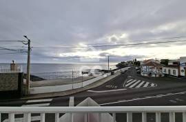 Two-Storey Property (Apartment + Café) with Sea View in Terreiro – São Mateus