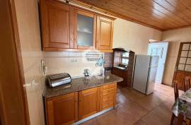 Two-Storey Property (Apartment + Café) with Sea View in Terreiro – São Mateus