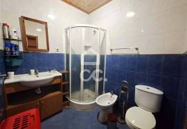 Two-Storey Property (Apartment + Café) with Sea View in Terreiro – São Mateus