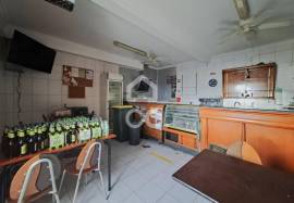 Two-Storey Property (Apartment + Café) with Sea View in Terreiro – São Mateus