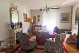 MANOR HOUSE IN TORREMOCHA (CÁCERES) – 555 M², PATIO, WINE CELLAR AND ELEVATOR