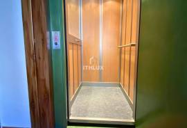 MANOR HOUSE IN TORREMOCHA (CÁCERES) – 555 M², PATIO, WINE CELLAR AND ELEVATOR