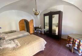 MANOR HOUSE IN TORREMOCHA (CÁCERES) – 555 M², PATIO, WINE CELLAR AND ELEVATOR