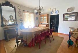 MANOR HOUSE IN TORREMOCHA (CÁCERES) – 555 M², PATIO, WINE CELLAR AND ELEVATOR