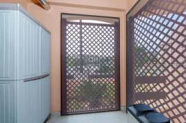 Fantastic fully renovated 3+1 bedroom townhouse in the prestigious Vila Sol golf resort.