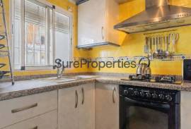 Village house with 4 bedrooms and terrace in Algarrobo village.