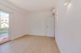 3-Bedroom Duplex Apartment, Fully Renovated, in the Historic Centre of Cascais