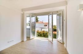3-Bedroom Duplex Apartment, Fully Renovated, in the Historic Centre of Cascais