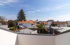 3-Bedroom Duplex Apartment, Fully Renovated, in the Historic Centre of Cascais