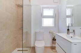 3-Bedroom Duplex Apartment, Fully Renovated, in the Historic Centre of Cascais