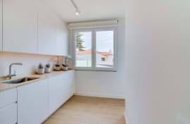 3-Bedroom Duplex Apartment, Fully Renovated, in the Historic Centre of Cascais