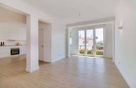 3-Bedroom Duplex Apartment, Fully Renovated, in the Historic Centre of Cascais
