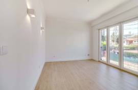 3-Bedroom Duplex Apartment, Fully Renovated, in the Historic Centre of Cascais