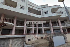 Stall shop with 57 m2 consisting of 2 floors located in Santiago do Cacém