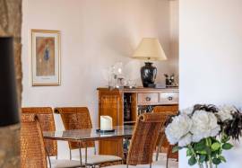 4+3 Bedroom Villa with Pool, Basement Apartment and Sea View for Sale in Olhão, Algarve