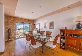 4+3 Bedroom Villa with Pool, Basement Apartment and Sea View for Sale in Olhão, Algarve