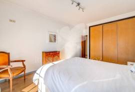 Light and airy Two bedroom apartment with interior parking, central Moncarapacho. Light and airy Two bedroom apartment with interior parking, central Moncarapacho.