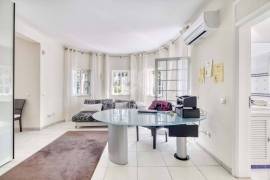 Beautiful 3+ bedroom villa with pool, guest annex,  double garage, lake, fab sea views, garden house. Moncarapacho