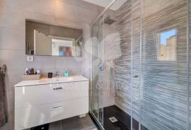 Contemporary 4 bedroom villa, perfect for families and second home buyers. Tavira