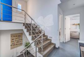Contemporary 4 bedroom villa, perfect for families and second home buyers. Tavira