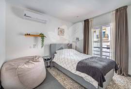 Contemporary 4 bedroom villa, perfect for families and second home buyers. Tavira