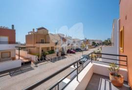 Contemporary 4 bedroom villa, perfect for families and second home buyers. Tavira