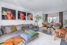 Contemporary 4 bedroom villa, perfect for families and second home buyers. Tavira
