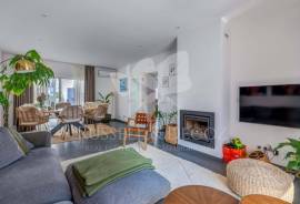 Contemporary 4 bedroom villa, perfect for families and second home buyers. Tavira