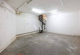 Commercial Store for Sale at Quinta Shopping – 62m² with Basement | Quinta do Lago