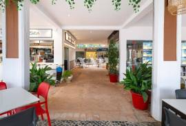 Commercial Store for Sale at Quinta Shopping – 62m² with Basement | Quinta do Lago