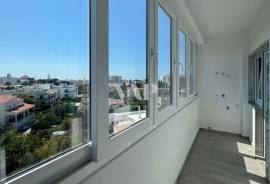 Renovated 2-Bedroom Apartment 900m from Quarteira Beach