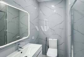 Renovated 2-Bedroom Apartment 900m from Quarteira Beach