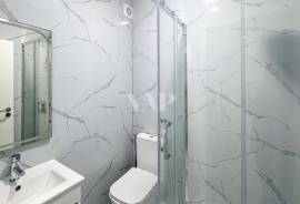 Renovated 2-Bedroom Apartment 900m from Quarteira Beach