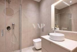 Fully Renovated 4-Bedroom Villa with Saltwater Pool in Vale do Garrão, Vale do Lobo