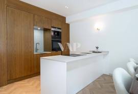 Fully Renovated 4-Bedroom Villa with Saltwater Pool in Vale do Garrão, Vale do Lobo