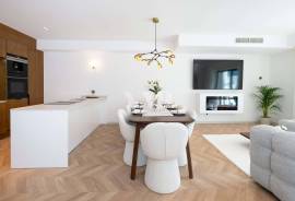 Fully Renovated 4-Bedroom Villa with Saltwater Pool in Vale do Garrão, Vale do Lobo