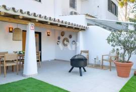 Fully Renovated 4-Bedroom Villa with Saltwater Pool in Vale do Garrão, Vale do Lobo