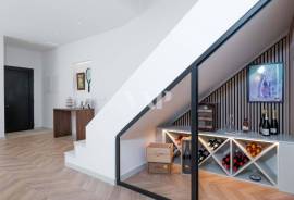 Fully Renovated 4-Bedroom Villa with Saltwater Pool in Vale do Garrão, Vale do Lobo