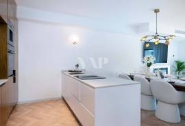 Fully Renovated 4-Bedroom Villa with Saltwater Pool in Vale do Garrão, Vale do Lobo