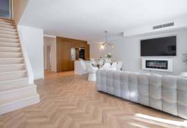 Fully Renovated 4-Bedroom Villa with Saltwater Pool in Vale do Garrão, Vale do Lobo