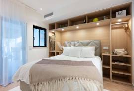 Fully Renovated 4-Bedroom Villa with Saltwater Pool in Vale do Garrão, Vale do Lobo