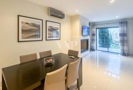 Luxury 2-Bedroom Apartment with Pool View in Pine Hills, Vila Sol – Vilamoura