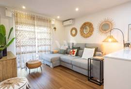 Renovated 2 Bedroom Apartment with Pool, Vilamoura