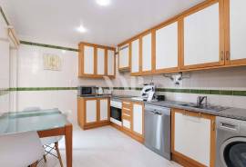 Renovated 2-Bedroom Apartment with Pool in Vilamoura