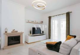 Renovated 2-Bedroom Apartment with Pool in Vilamoura