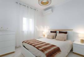 Renovated 2-Bedroom Apartment with Pool in Vilamoura