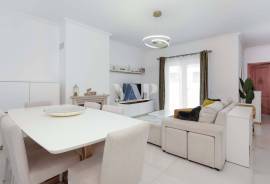 Renovated 2-Bedroom Apartment with Pool in Vilamoura