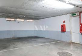 Renovated 2-Bedroom Apartment with Pool in Vilamoura