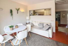 1-Bedroom Apartment with Private Rooftop in Vilamoura